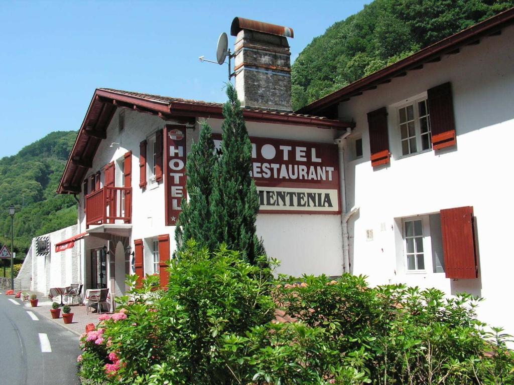Hotel Le Clementenia Arneguy Екстер'єр фото