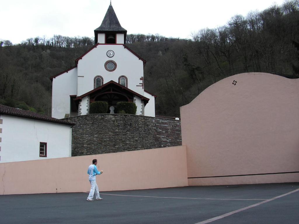 Hotel Le Clementenia Arneguy Екстер'єр фото