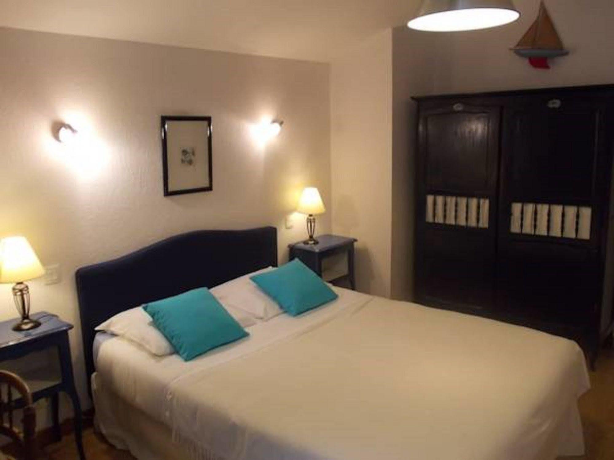Hotel Le Clementenia Arneguy Екстер'єр фото