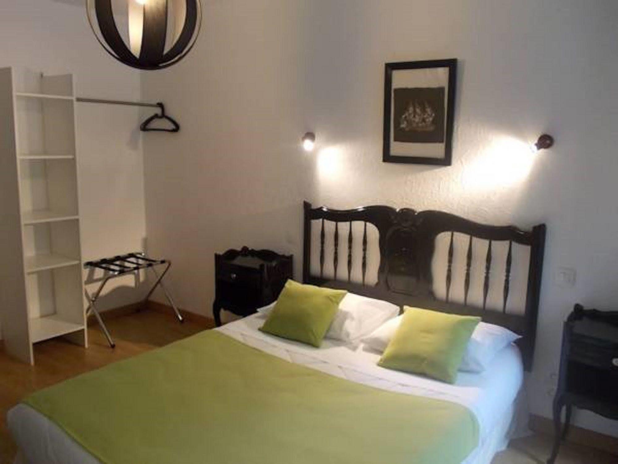 Hotel Le Clementenia Arneguy Екстер'єр фото